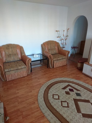 apartament-2-camere-zona-capat-1