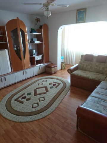 apartament-2-camere-zona-capat-1-1