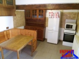 vand-apartament-2-camere-la-casa-zona-orasul-de-jos-3