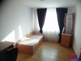 inchiriez-apartament-3-camererenovat-zona-interex-4