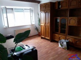 inchiriez-apartament-3-camere-decomandate-zona-ciresica-2