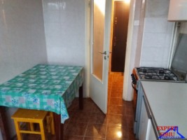 inchiriez-apartament-3-camere-semidecomandate-zona-p-ta-rahovei-4