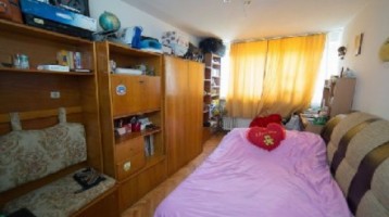 apartament-cu-3-camere-decomandat-cetate-central-4