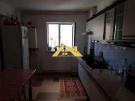 apartament-cu-3-camere-de-inchiriat-cetate-5
