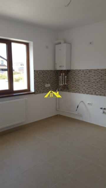 casa-noua-in-cetate-zona-piata-2