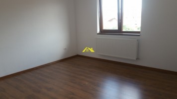 casa-noua-in-cetate-zona-piata-5
