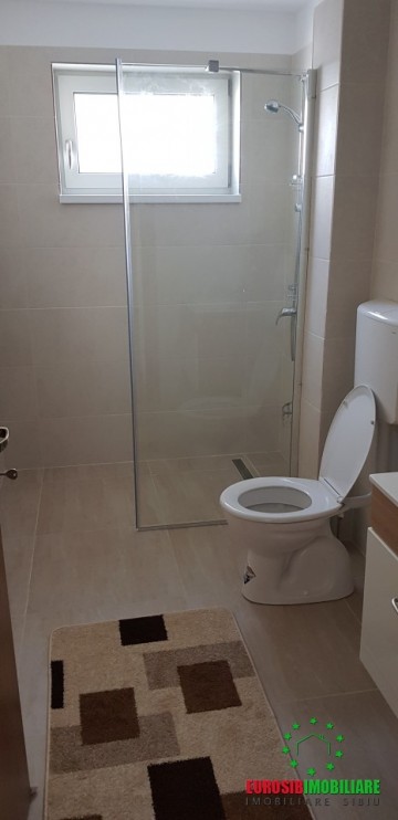 apartament-nou-de-inchiriat-zona-calea-cisnadiei-2