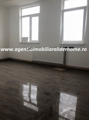 apartament-3-camere-decomandat-piata-mare