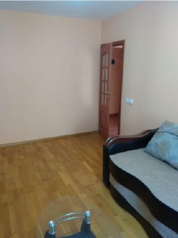 vand-apartament-2-camere-in-bloc-nou-et1-cetate-zona-piata-1