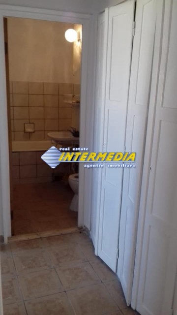 apartament-3-camere-decomandat-de-vanzare-cetate-closca-4