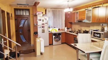 casa-tip-duplex-de-vanzare-lipoveni-1