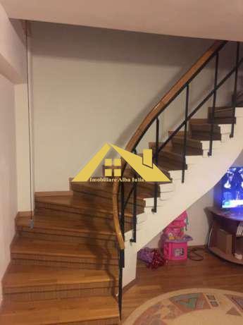apartament-3-camere-cu-scara-interioara-cetate-stadion-1