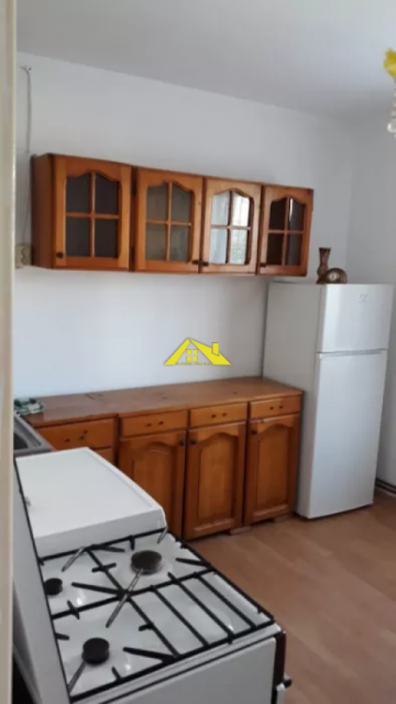 apartament-2-camere-zona-cetate-4