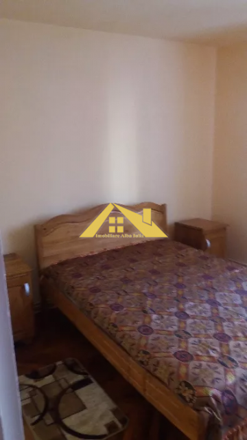 inchiriere-apartament-zona-cetate-strada-closca-1