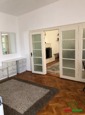 apartament-cu-3-camere-decomandat-zona-centrul-istoric-1