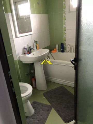 vand-apartament-3-camere-cetatemobilat-si-utilat