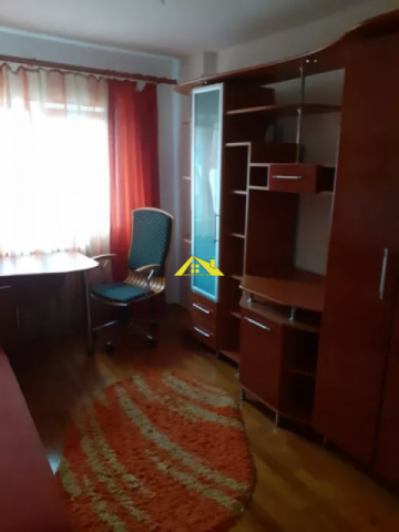 apartament-3-camere-decomandate-cetate-2