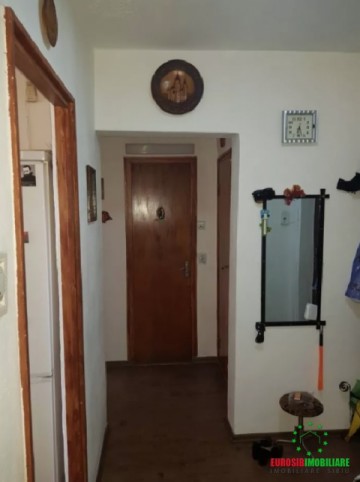 apartament-2-camere-decomandat-zona-ciresica-2