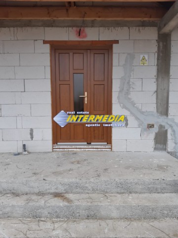 casa-semifinisata-de-vanzare-zona-micesti-1