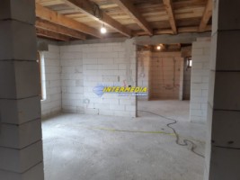 casa-semifinisata-de-vanzare-zona-micesti-2