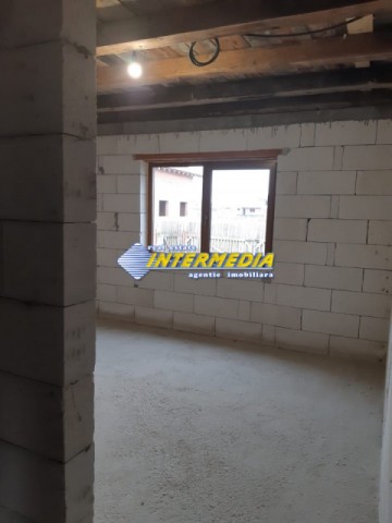 casa-semifinisata-de-vanzare-zona-micesti-4