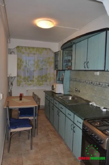 apartament-2-camere-decomandat-zona-vasile-aron-2