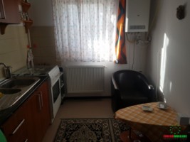 apartament-3-camere-decomandat-situat-in-zona-calea-cisnadiei-7