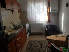 apartament-3-camere-decomandat-situat-in-zona-calea-cisnadiei-9