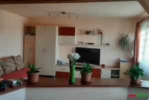 apartament-3-camere-la-mansarda-zona-cedonia-3