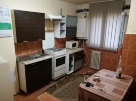 vand-apartament-2-camere-et3-in-cetate-zona-piata