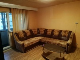 vand-apartament-2-camere-et3-in-cetate-zona-piata-2