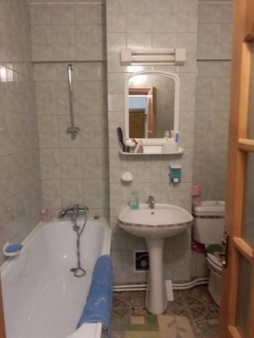 apartament-3-camere-decomandat-zona-capat-1-2