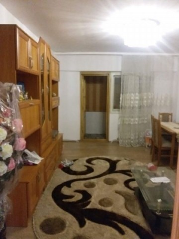 apartament-3-camere-decomandat-zona-capat-1-3