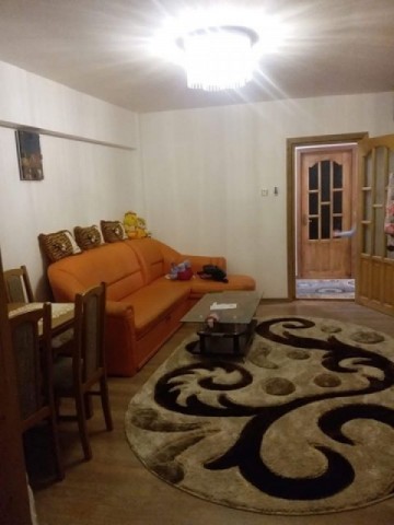 apartament-3-camere-decomandat-zona-capat-1-5