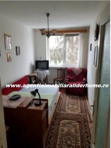 apartament-3-camere-decomandat-zona-centrala-3