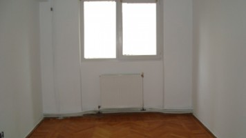 republicii-mega-image-4cam-parter-1a-dec-ct-balcon-74000-euro