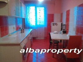 apartament-cu-4-camere-decomandat-pivnita