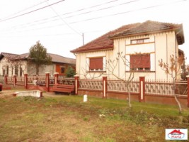 casa-cu-teren-si-anexe-in-babasesti-id-21662