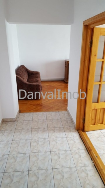 chirie-apartament-4-camere-tineretului-2