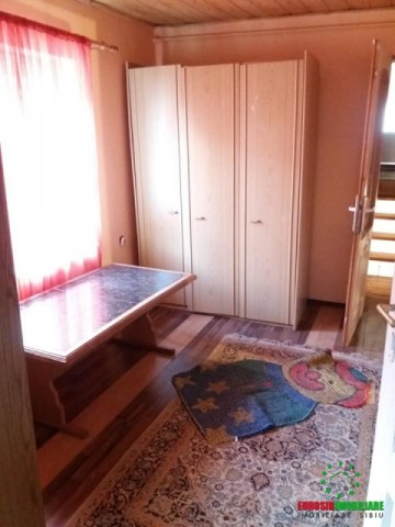 casa-cu-curte-si-gradina-de-vanzare-in-localitatea-cristian-sibiu-6