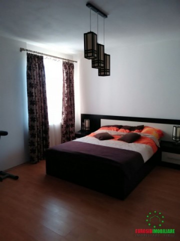 apartament-cu-3-camere-semidecomandat-zona-terezian