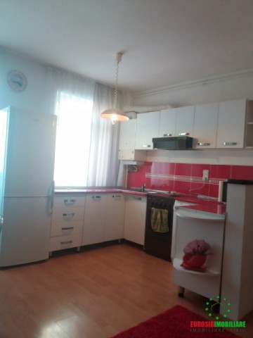 apartament-cu-3-camere-semidecomandat-zona-terezian-2