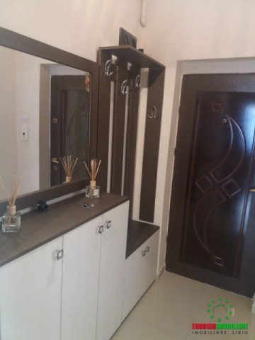 apartament-cu-3-camere-semidecomandat-zona-terezian-5