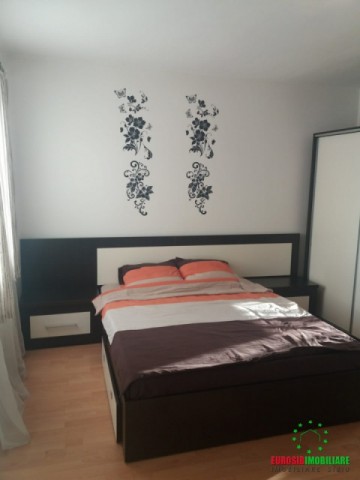 apartament-cu-3-camere-semidecomandat-zona-terezian-8