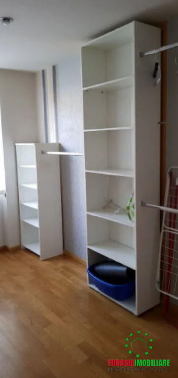 apartament-cu-4-camere-semidecomandat-de-inchiriat-in-sibiu-zona-mihai-viteazu-2