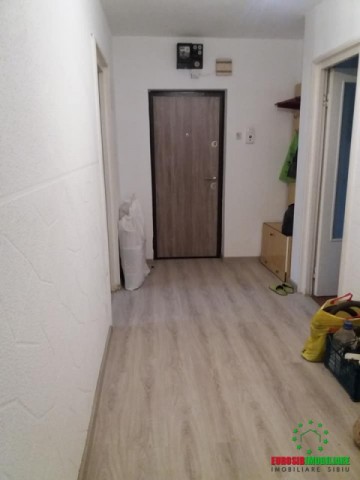 apartament-3-camere-de-inchiriat-in-sibiu-zona-strand-5