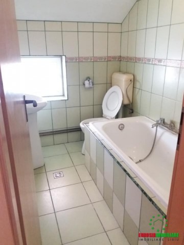 casa-cu-3-apartamente-de-inchiriat-in-sibiu-zona-lupeni-pretabil-cazare-muncitori-10