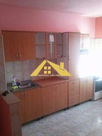 apartament-2-camere-zona-cetate-piata-1