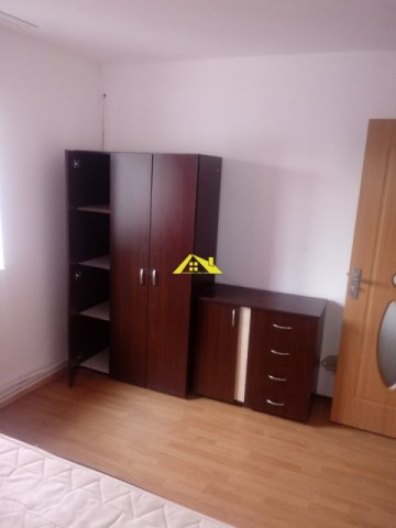 apartament-2-camere-zona-cetate-piata-7