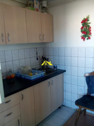 apartament-3-camere-decomandat-2-bai-cetate-2